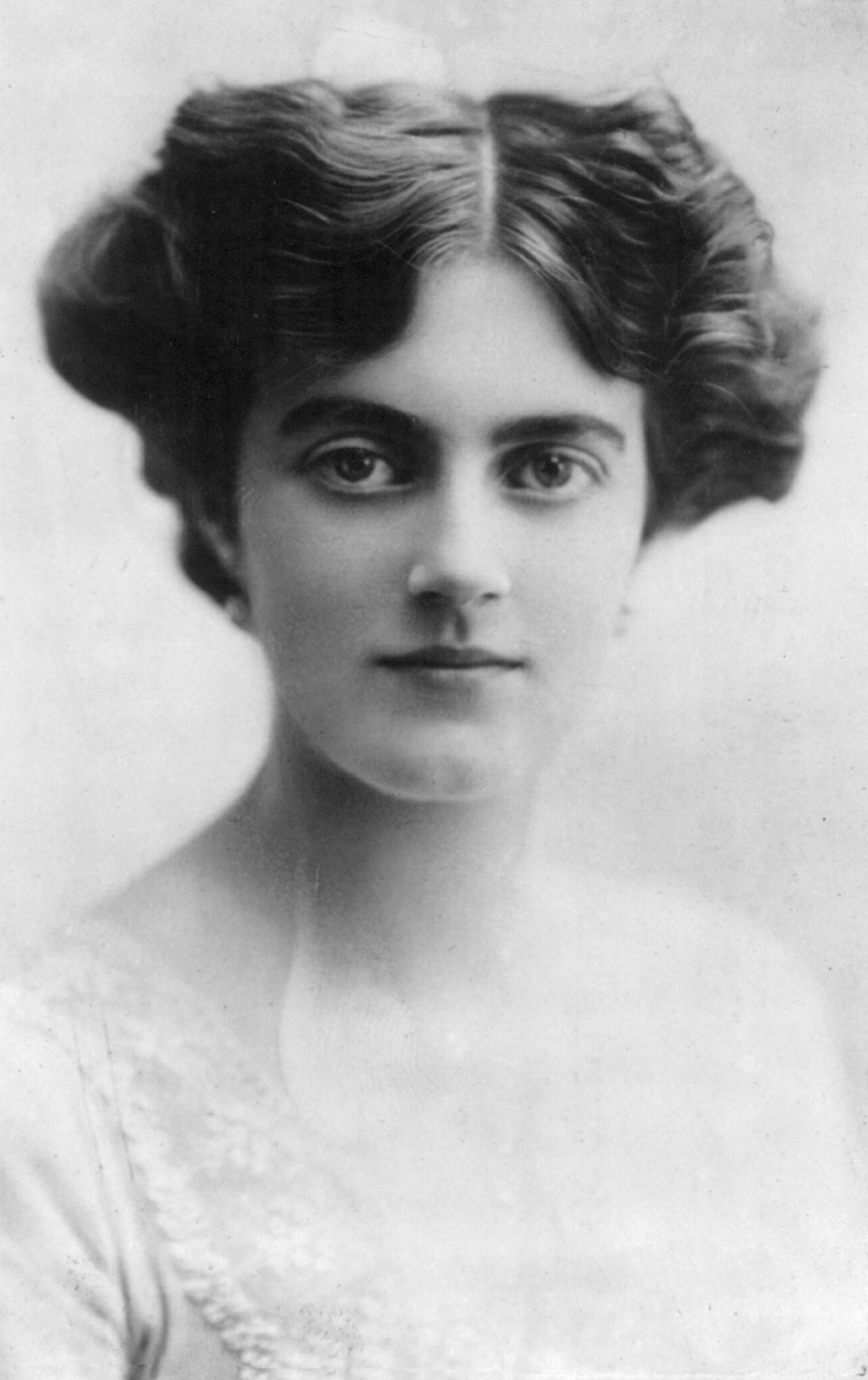 Clementine Churchill photographed in 1915
